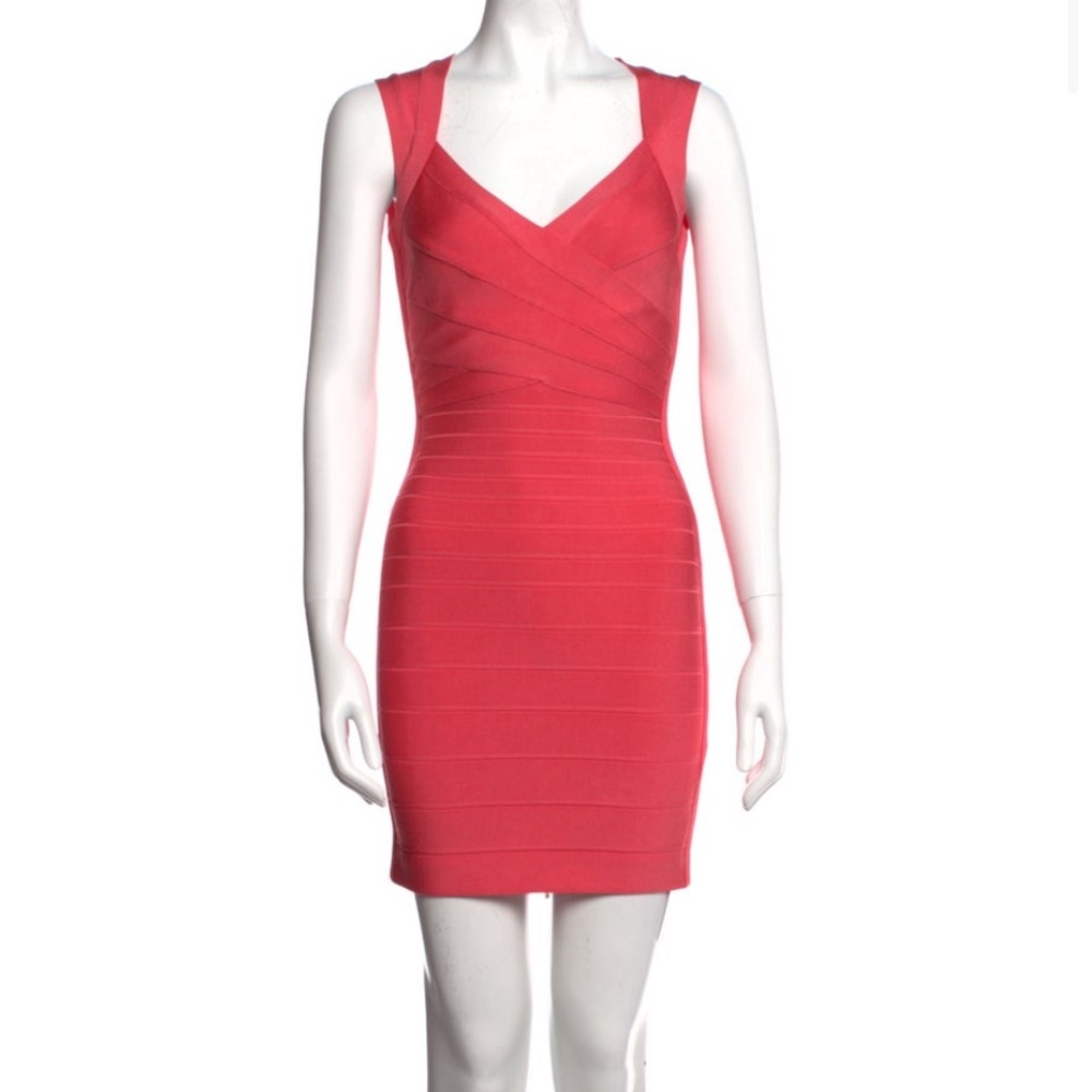 Elegant Red Sleeveless Dress